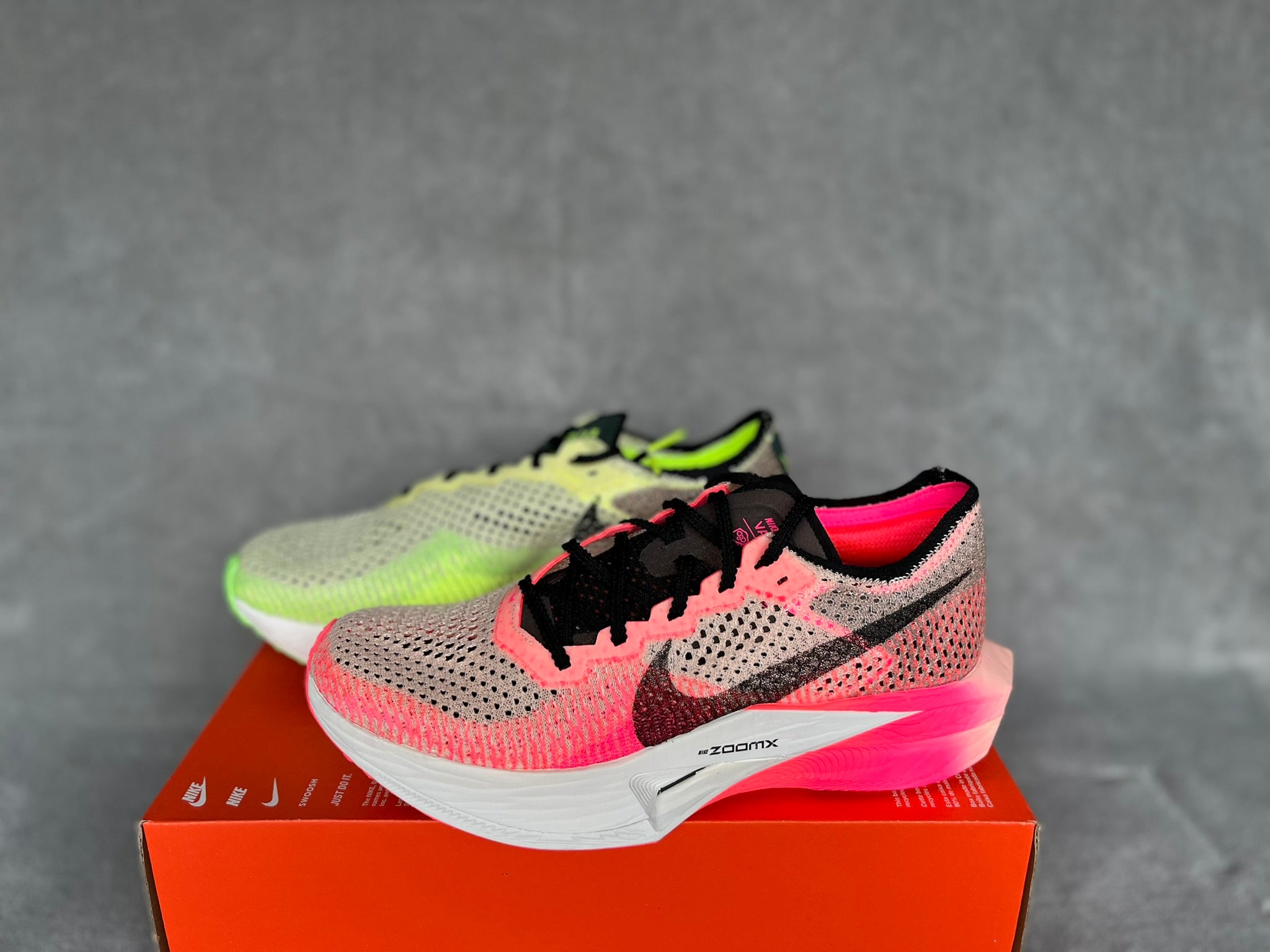 Nike Zoomx Vaporfly Next% 3   //  *NEU*  //  Gr.42 (FQ8109-331)