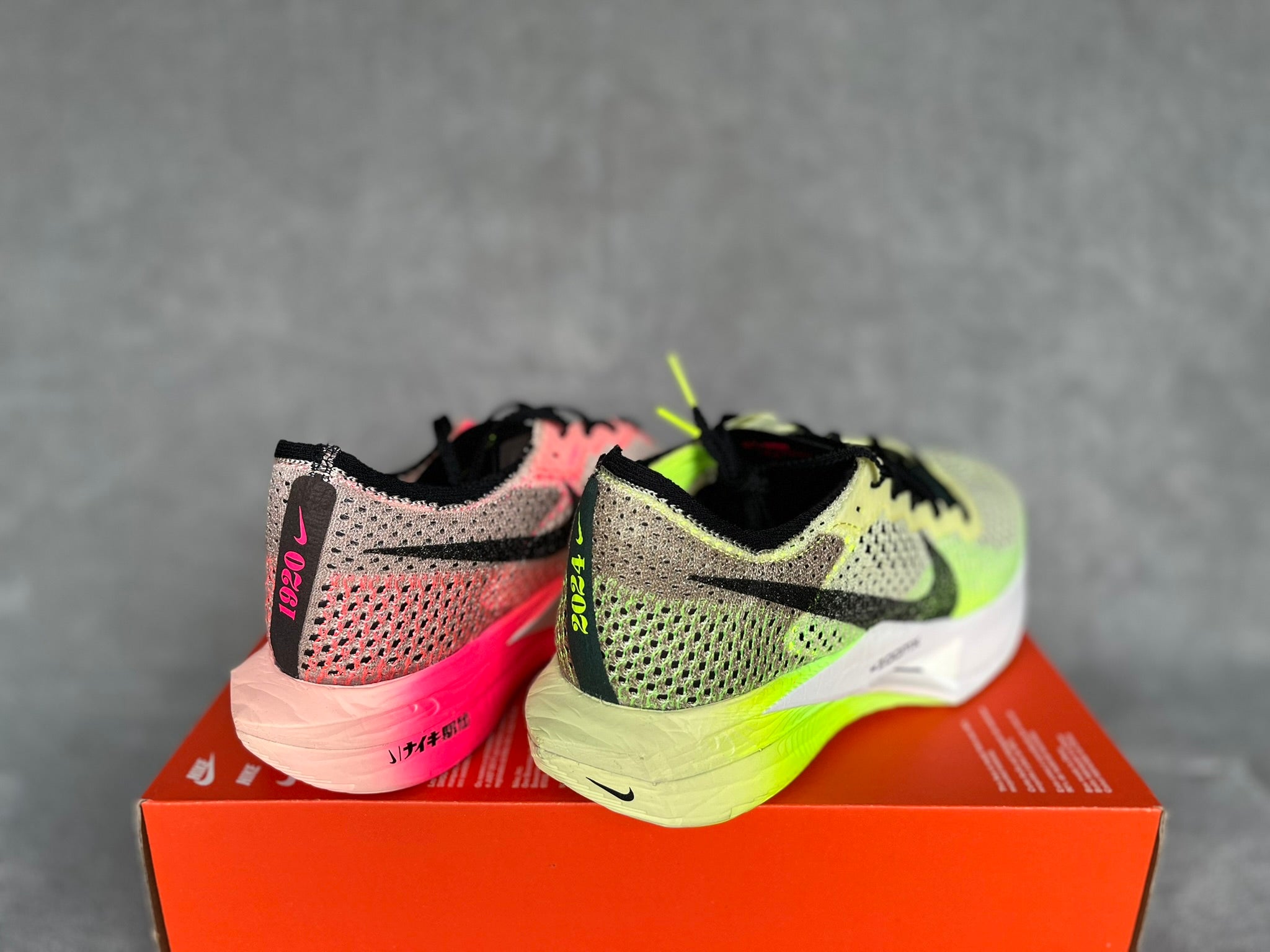 Nike Zoomx Vaporfly Next% 3   //  *NEU*  //  Gr.42 (FQ8109-331)