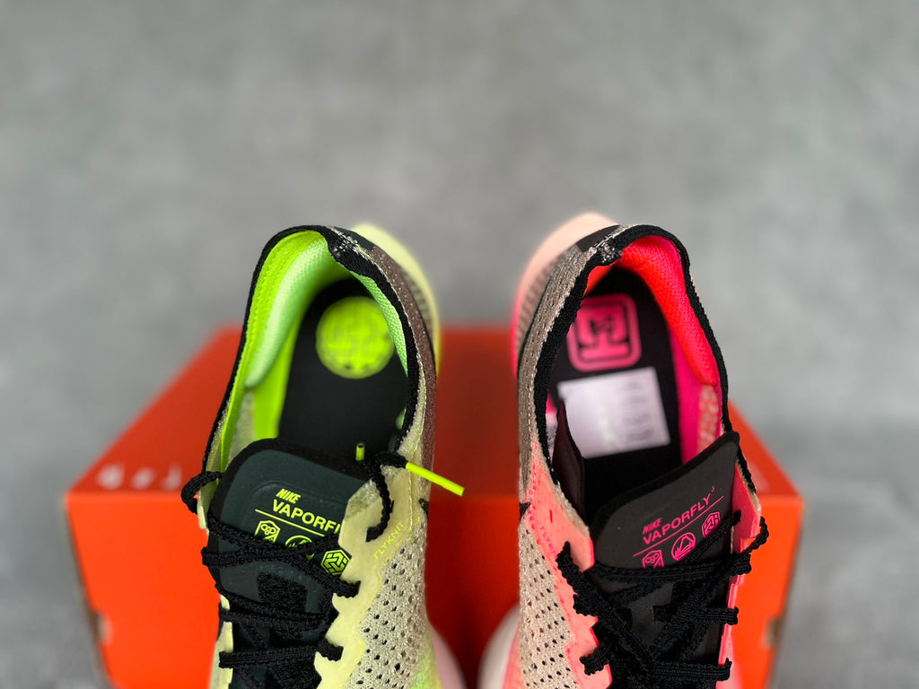 Nike Zoomx Vaporfly Next% 3   //  *NEU*  //  Gr.42 (FQ8109-331)